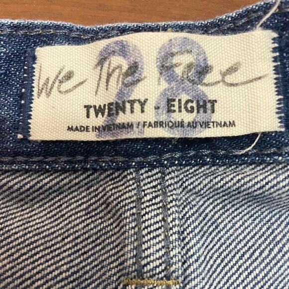 Free People “Romeo” Distressed Denim Shorts – Size 28 - Picture 7 of 8